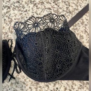 Victoria’s Secret Black Lace Push Up Bra